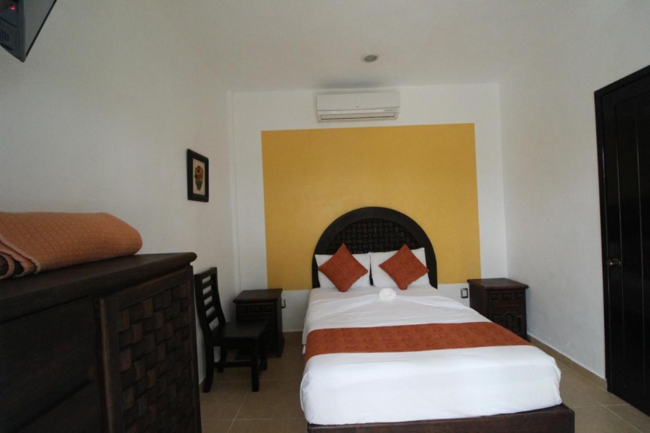 Hotel Mexico Lindo Mahahual Esterno foto